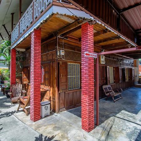 Pattana Guesthouse Hua Hin Exterior photo