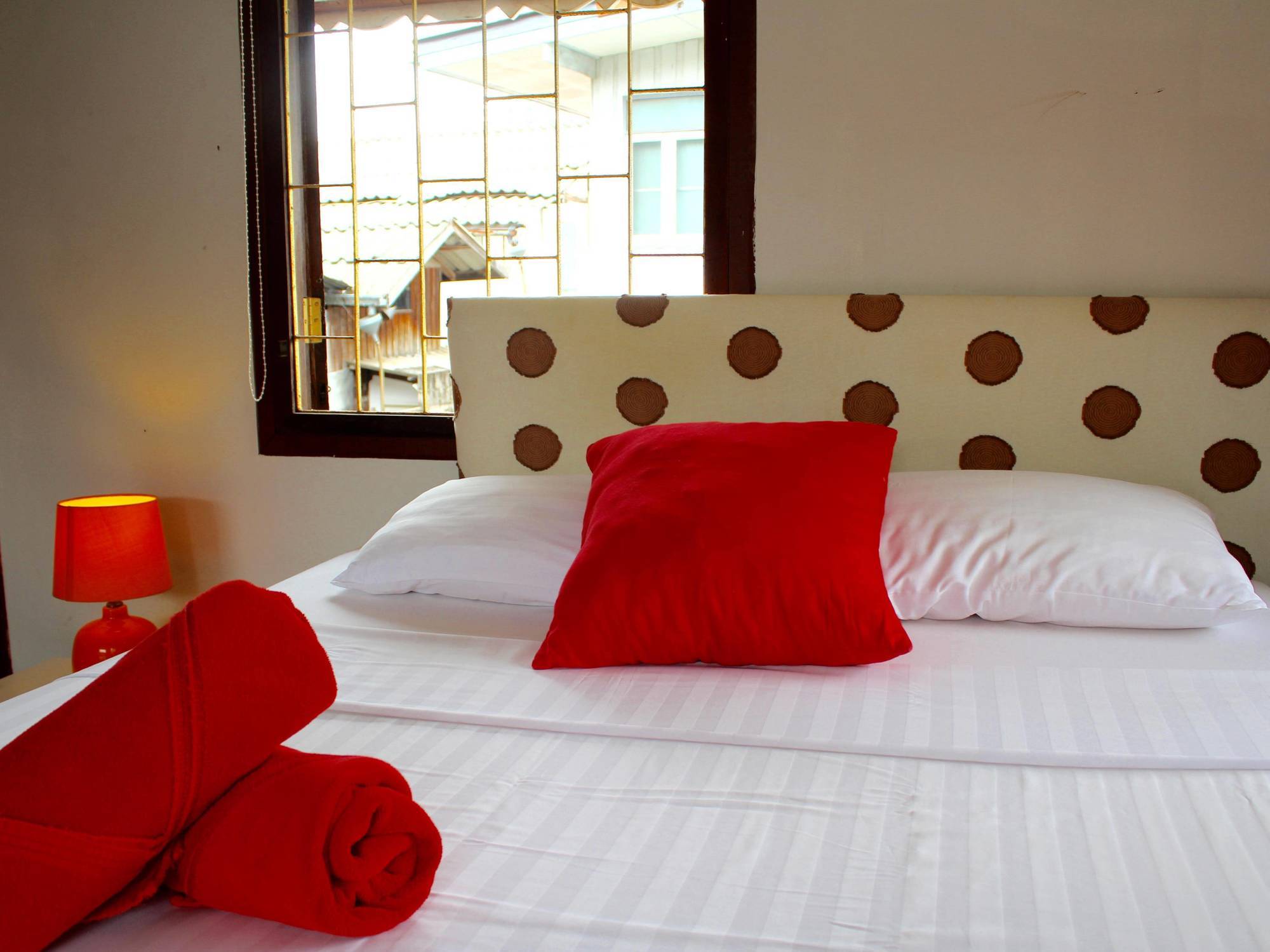 Pattana Guesthouse Hua Hin Exterior photo